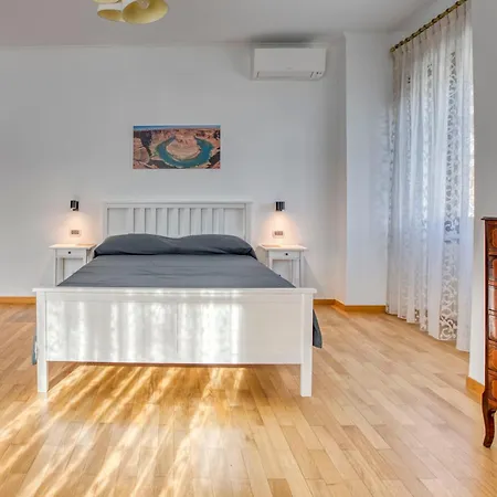 Apartment Dimora Savorelli, Ampio Zona Vaticano